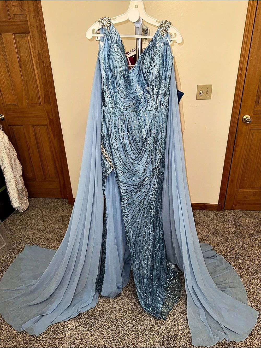 Bettie Scott Beaded Prom Gown in Blue Size 14 Like New